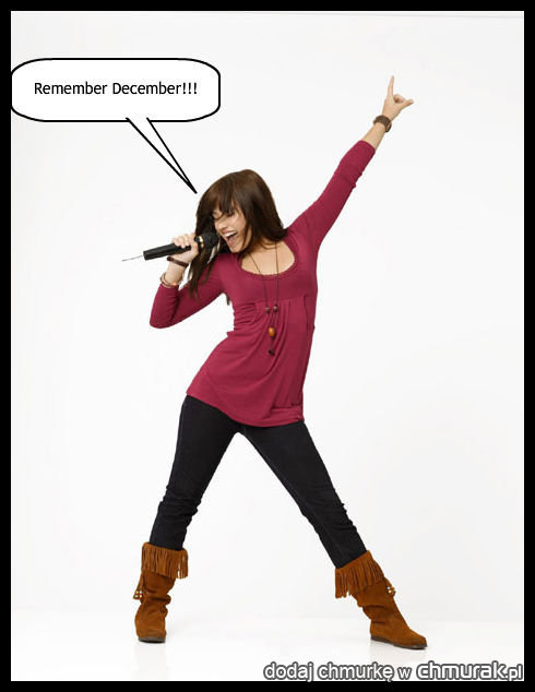 Demi śpiewa swą piosenke o tytule Remember December